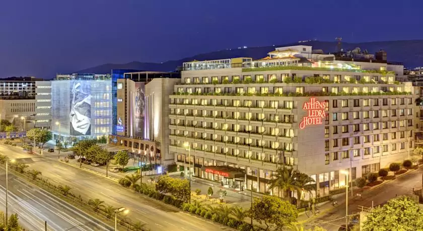 3ATHENS LEDRA HOTEL в 37 км от аэропорта и в 15 км от нашей клиники